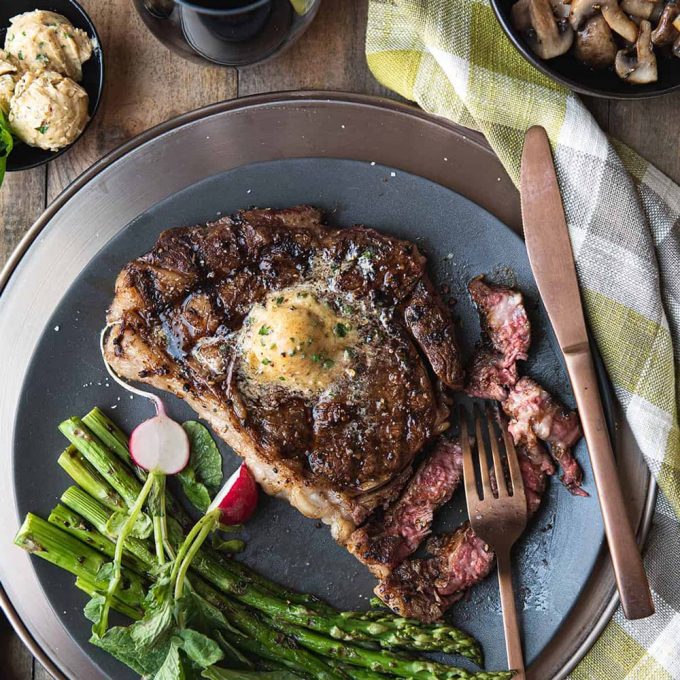 Grass Fed Angus Beef Rib-Eye Steak Off The Bone +- 1kg (4 Portions)